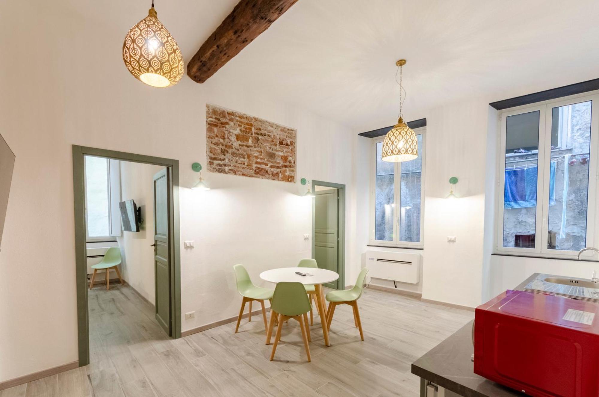Castelli's Campo 9 Apartment *